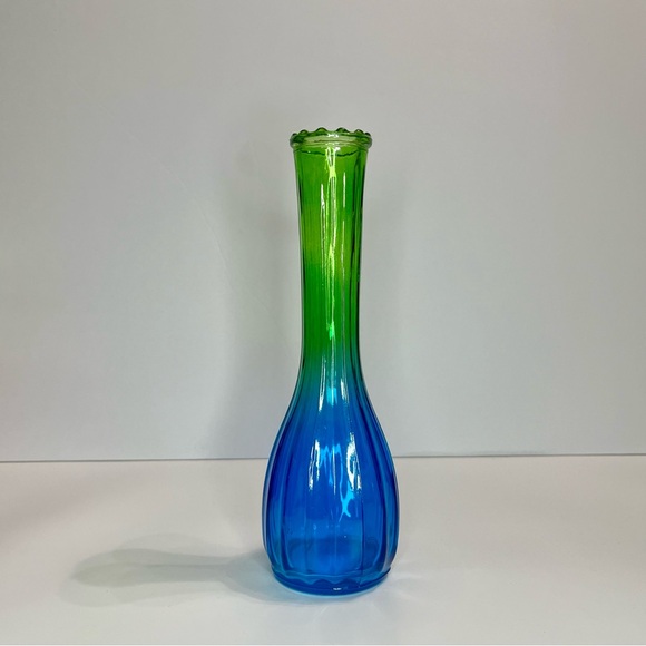 VTG Retro Jeanette Ribbed Amberina Bud Vase Green Blue  Red Yellow Ombre Set 2 - Picture 5 of 11